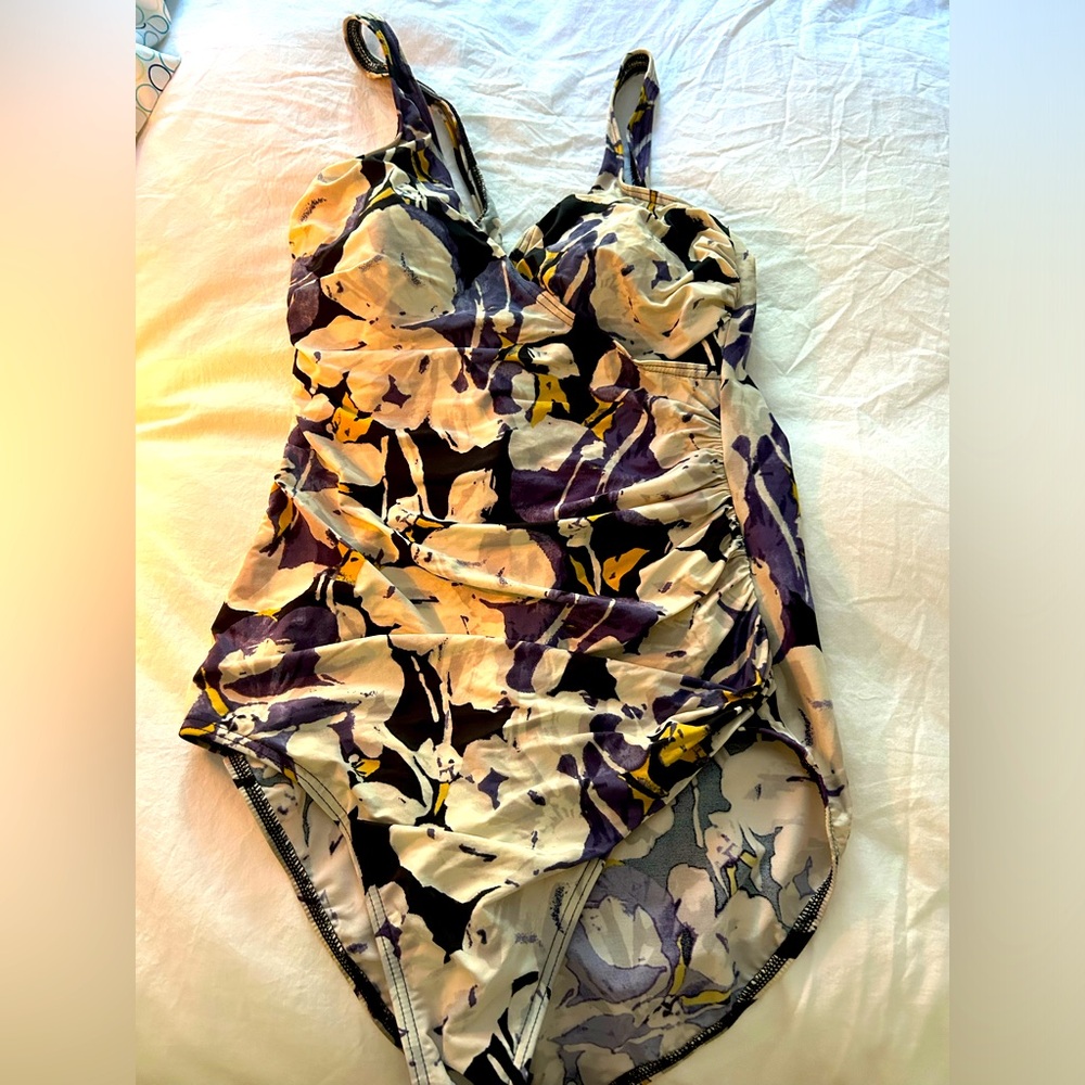 MIRACLESUIT BATHING SUIT